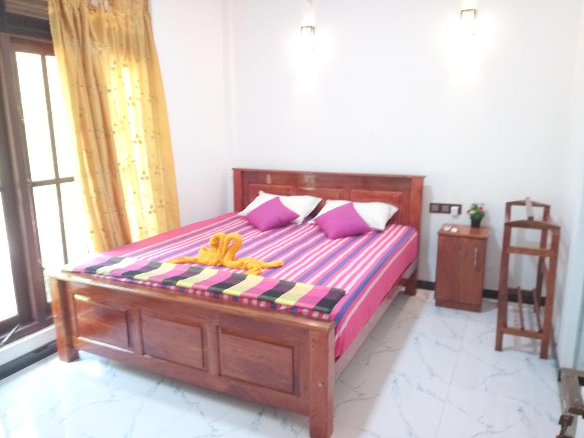 Silent Peacock Villa And Peacock Cafe تانجالي المظهر الخارجي الصورة